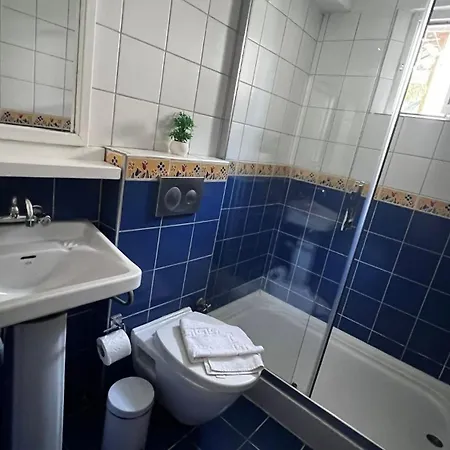 מלון Merih Butik